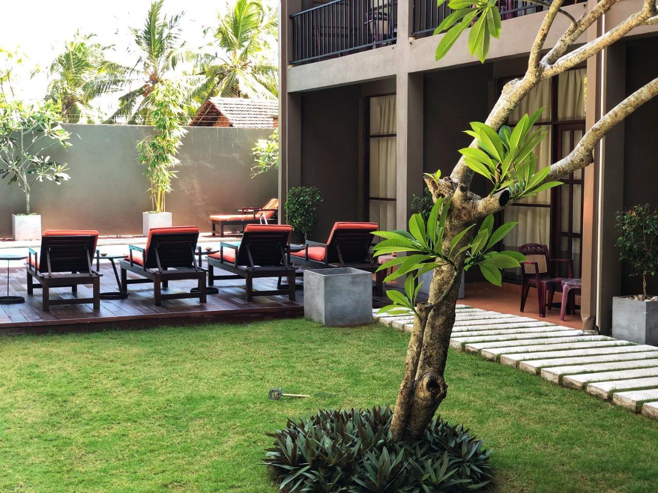 Hotel Waves by Tranquil à Negombo Extérieur photo